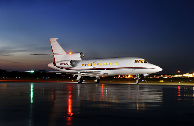 Falcon 900