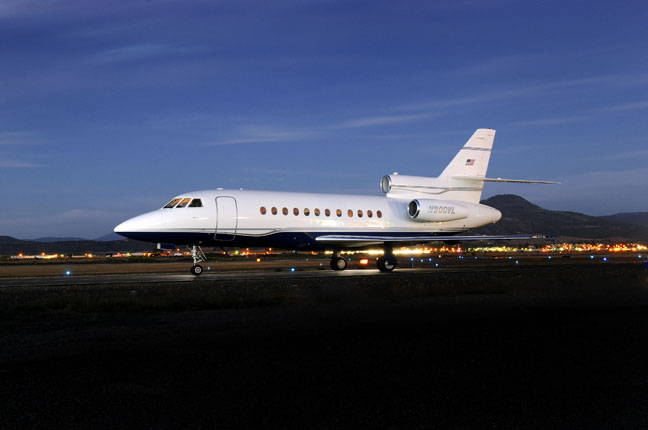 Falcon 900